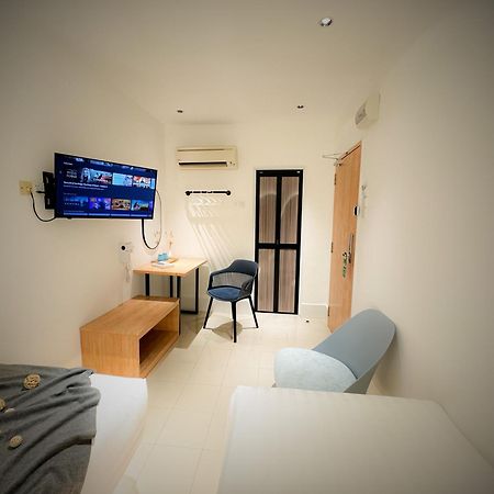 באייאן לפאס Apple 1 Hotel Queensbay מראה חיצוני תמונה