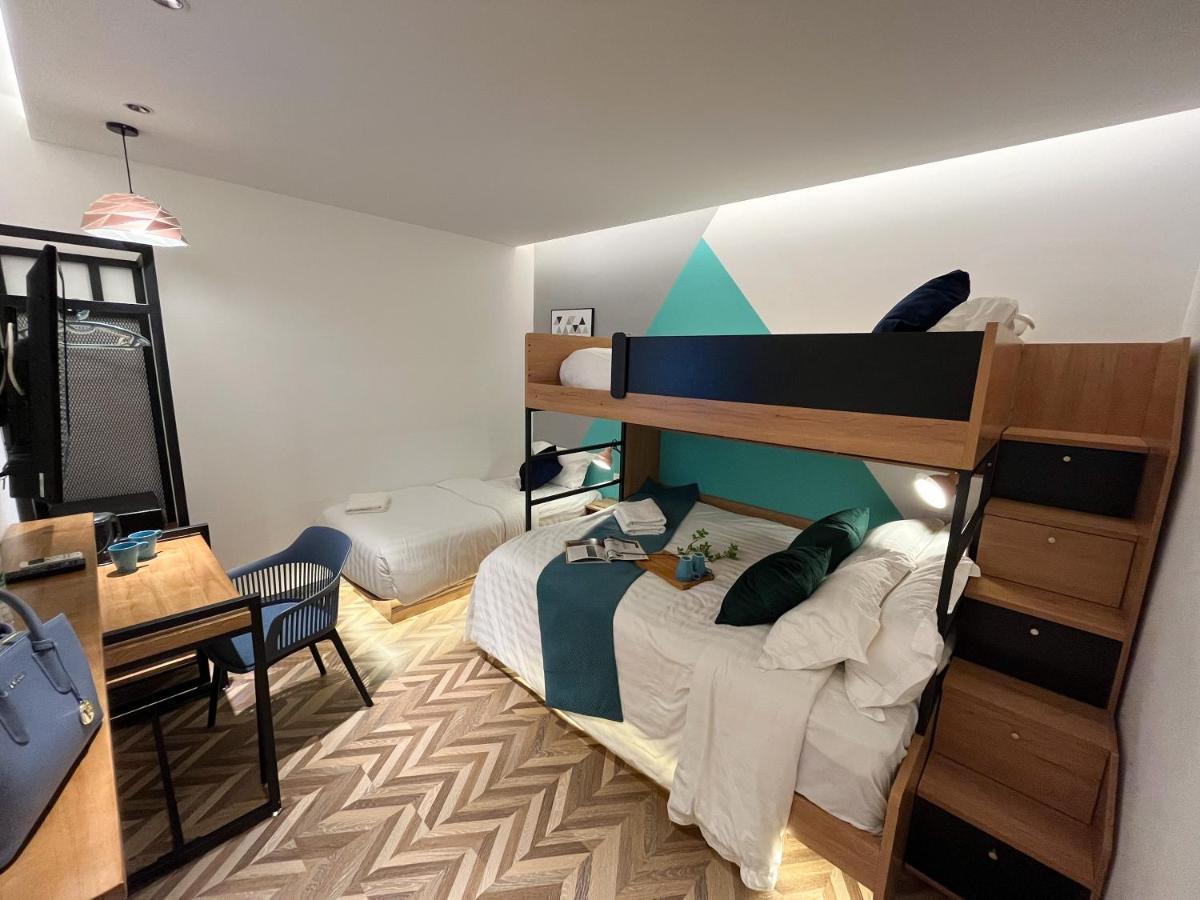 באייאן לפאס Apple 1 Hotel Queensbay מראה חיצוני תמונה