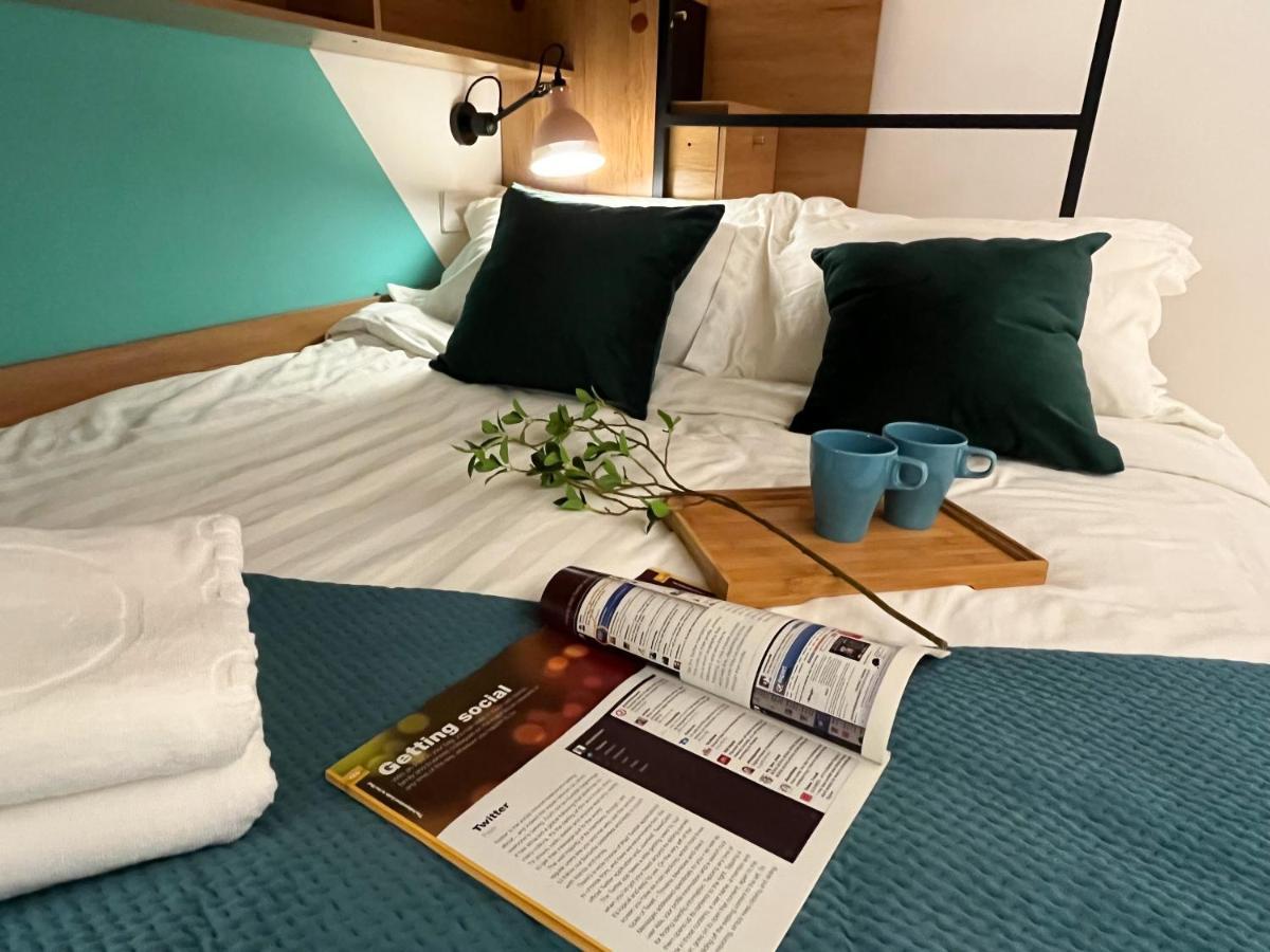 באייאן לפאס Apple 1 Hotel Queensbay מראה חיצוני תמונה