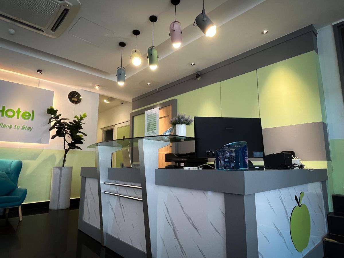 באייאן לפאס Apple 1 Hotel Queensbay מראה חיצוני תמונה
