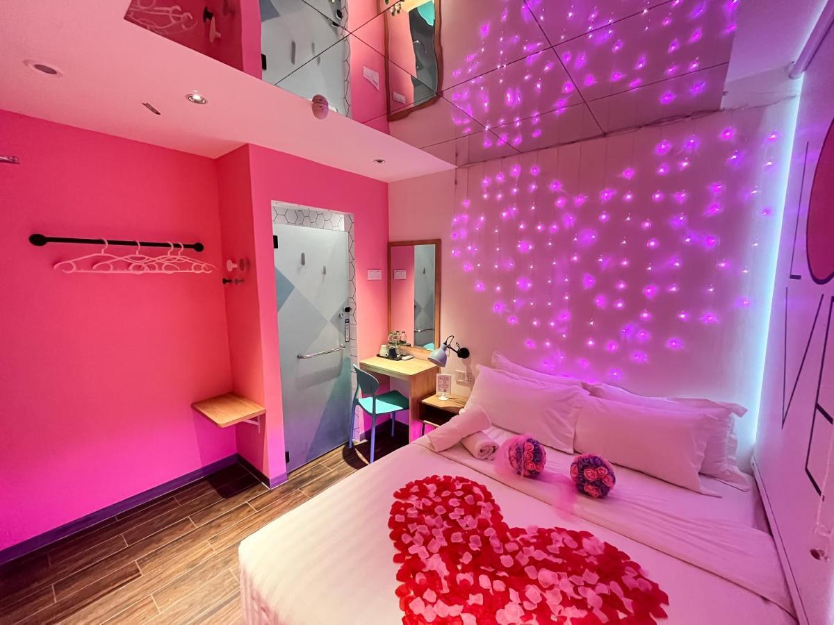 באייאן לפאס Apple 1 Hotel Queensbay מראה חיצוני תמונה