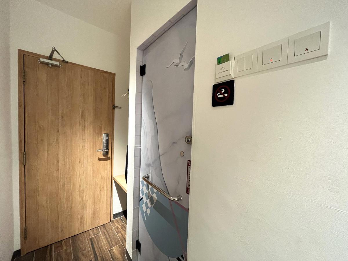 באייאן לפאס Apple 1 Hotel Queensbay מראה חיצוני תמונה
