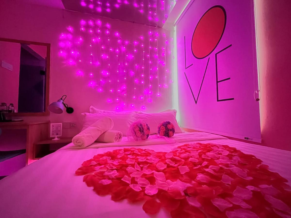 באייאן לפאס Apple 1 Hotel Queensbay מראה חיצוני תמונה