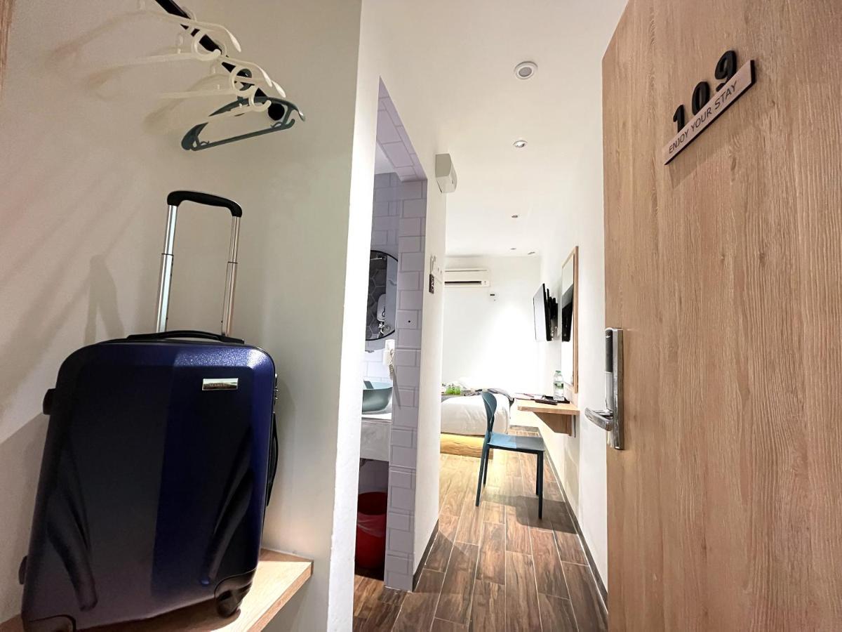 באייאן לפאס Apple 1 Hotel Queensbay מראה חיצוני תמונה