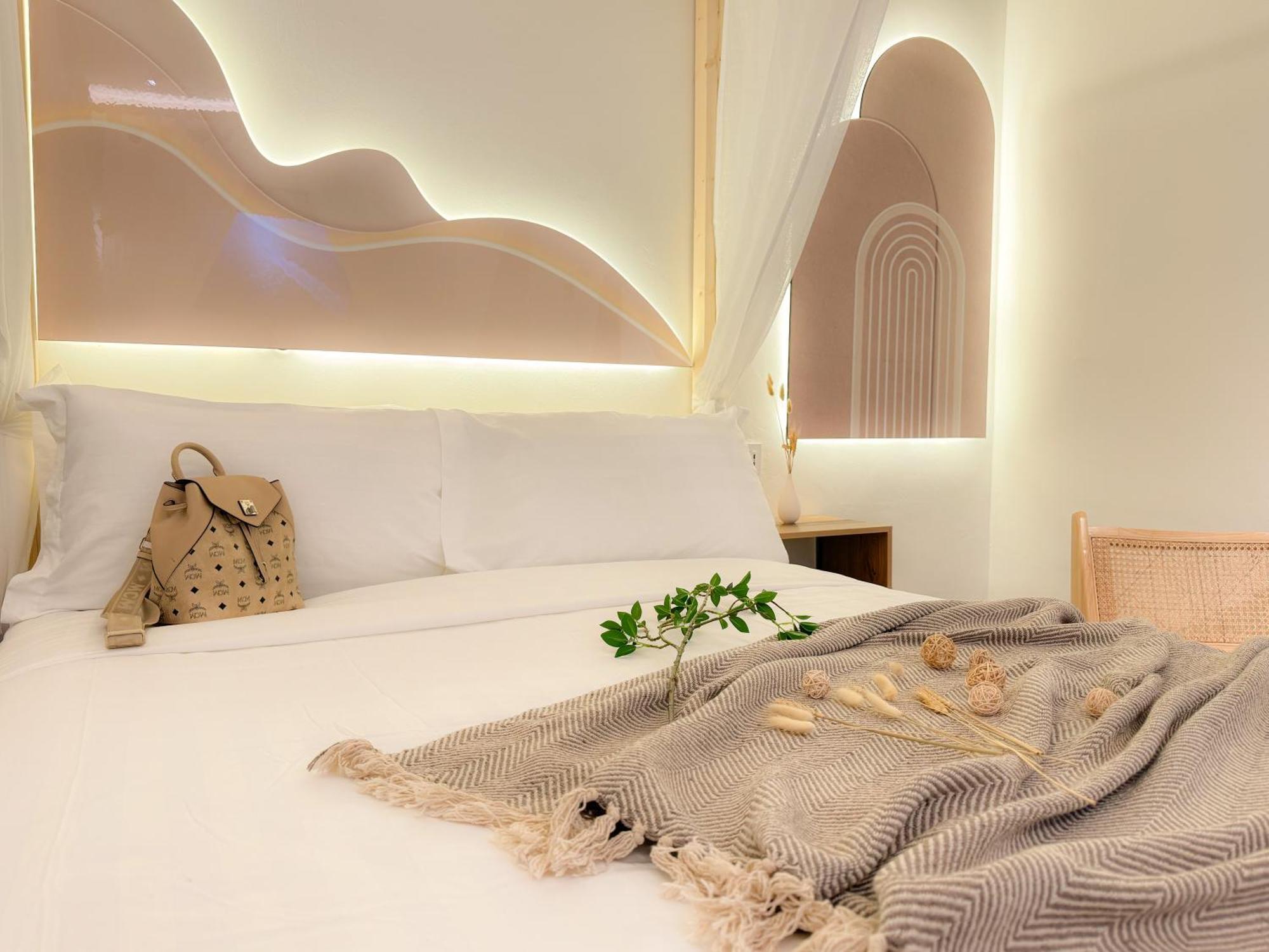 באייאן לפאס Apple 1 Hotel Queensbay מראה חיצוני תמונה